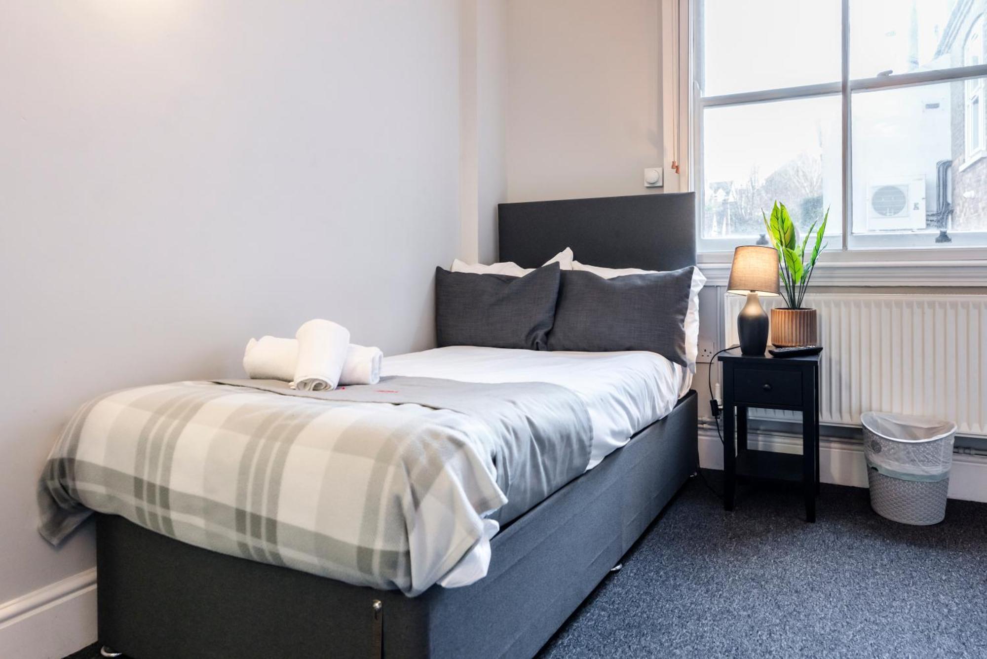ริเวอร์ไซด์ อพาร์ตเมนต์ Bed & Breakfast นอร์ริช ภายนอก รูปภาพ
