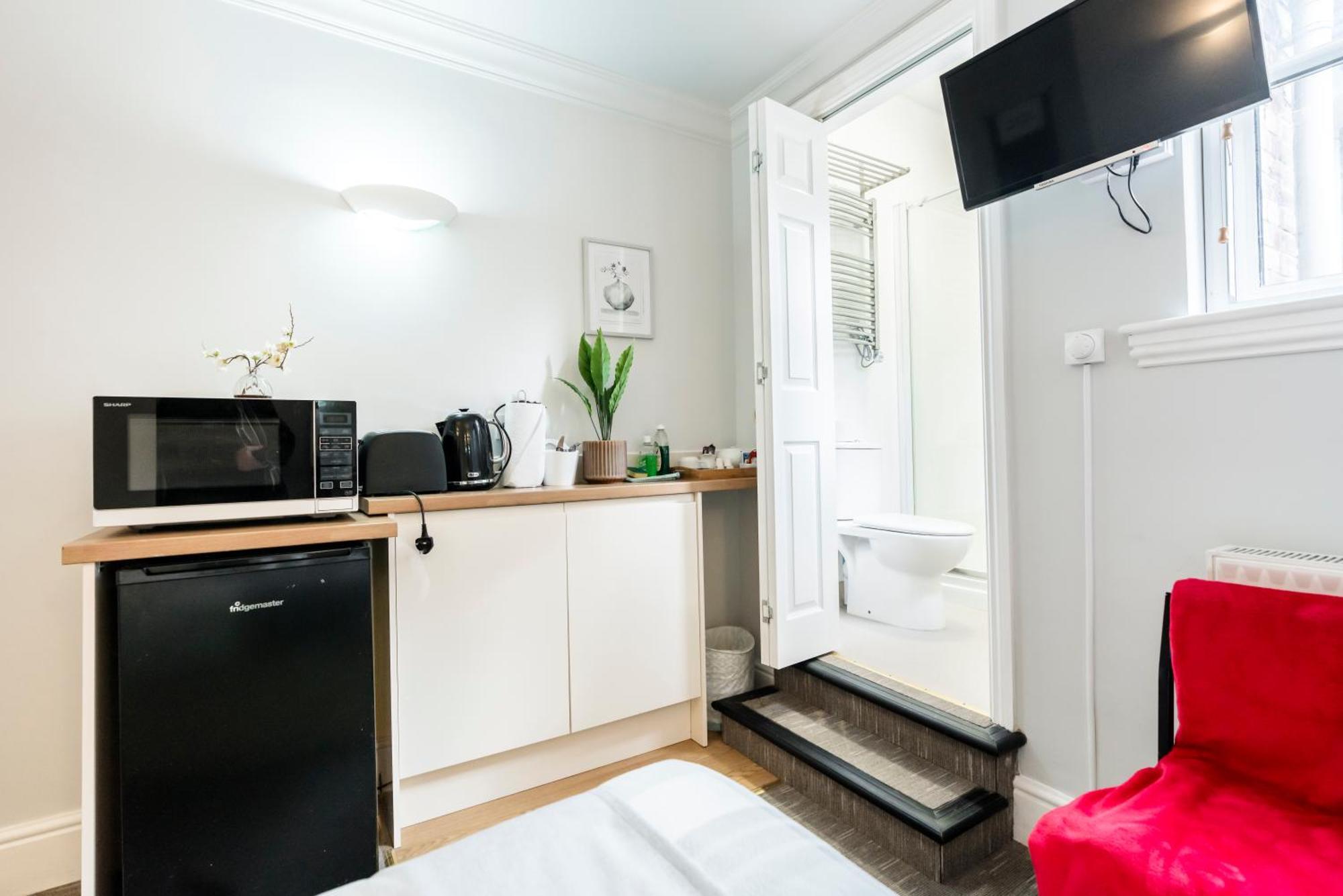 ริเวอร์ไซด์ อพาร์ตเมนต์ Bed & Breakfast นอร์ริช ภายนอก รูปภาพ