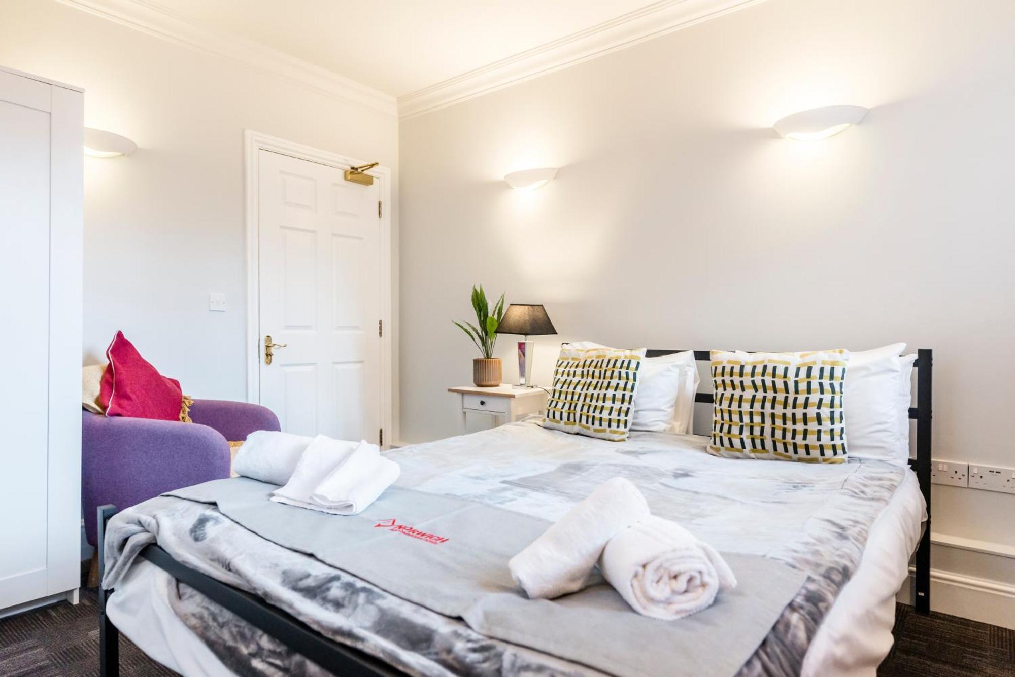 ริเวอร์ไซด์ อพาร์ตเมนต์ Bed & Breakfast นอร์ริช ภายนอก รูปภาพ