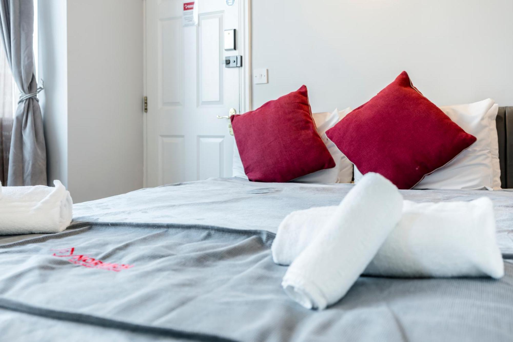 ริเวอร์ไซด์ อพาร์ตเมนต์ Bed & Breakfast นอร์ริช ภายนอก รูปภาพ
